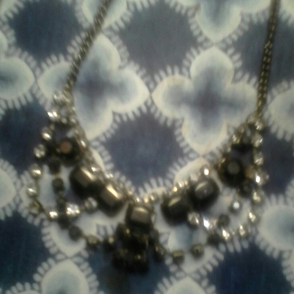 Pretty Little Liars Aeropostale shirt & necklace ☺ - Picture 8 of 8